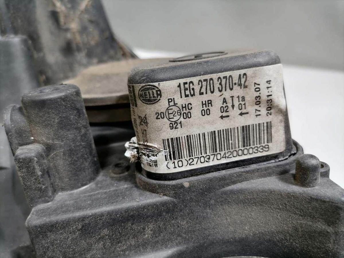 Opel Astra H original Scheinwerfer vorn recht Halogen Facelift Bj.2007